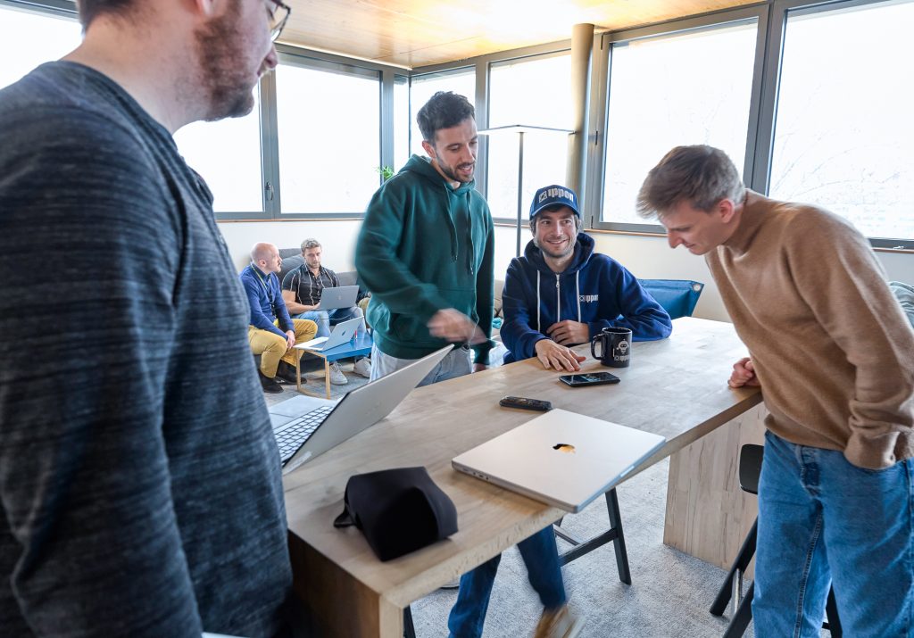 equipe_reunion_developpement_app_mobile