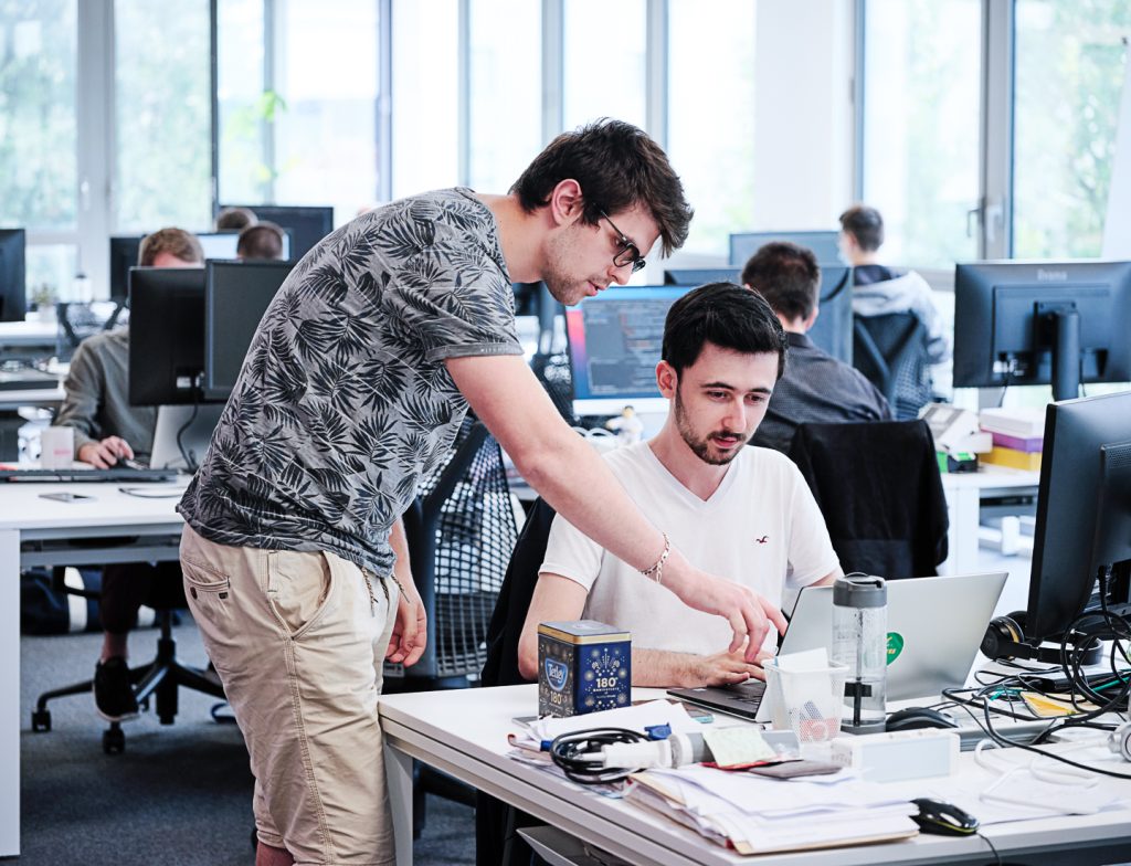 developpeurs-bureau_migration_cloud_managed_services_strategie_ia